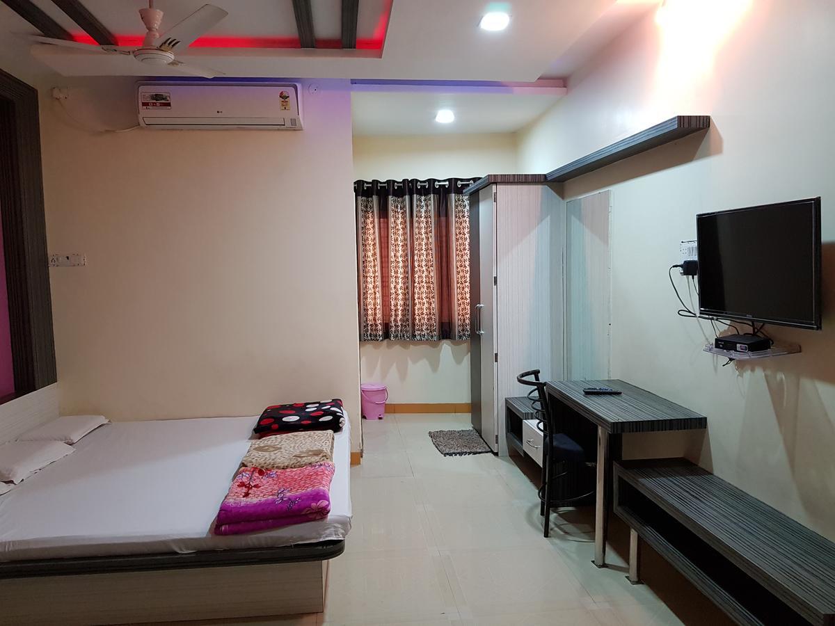 Hotel Shri Radhe Krishna Godarpura Exterior foto