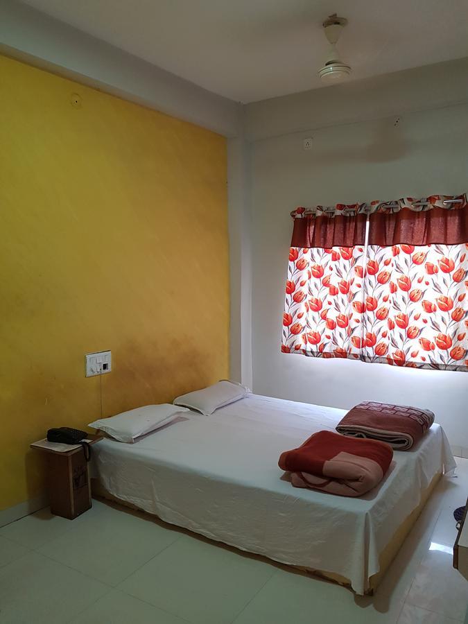 Hotel Shri Radhe Krishna Godarpura Exterior foto